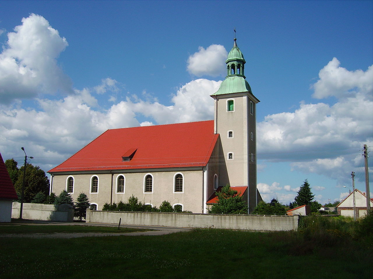 Kościół parafialny pw. Wniebowzięcia Najświętszej Maryi Panny w Czerwonej Wodzie